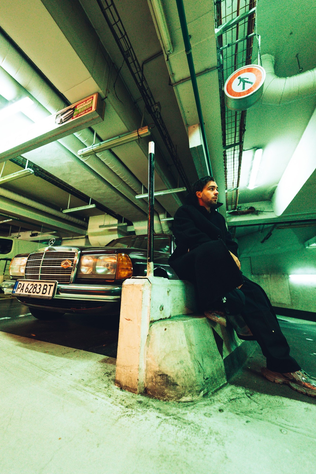 Hugo Soubeiran dans un parking underground